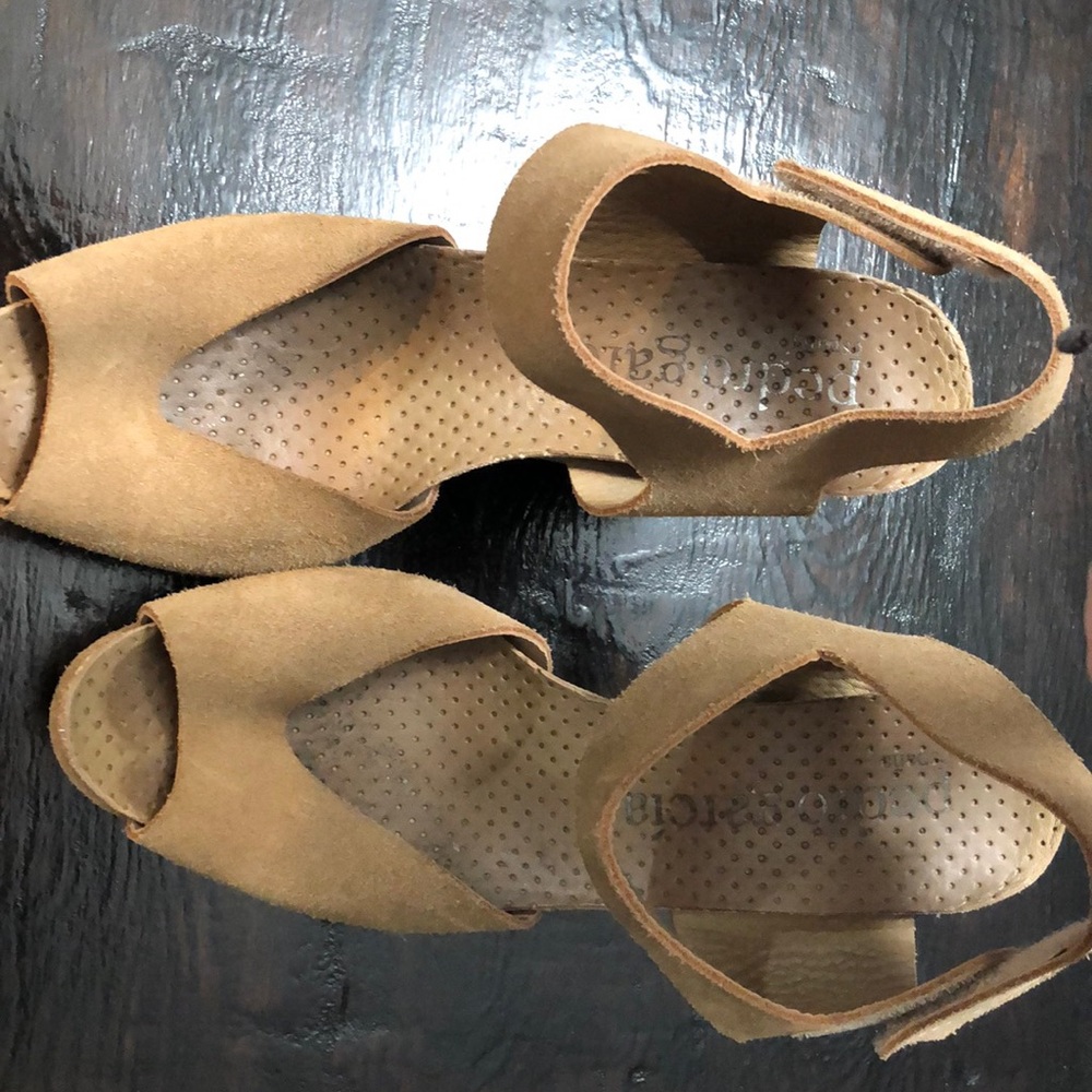 Pedro Garcia Wedges. Open toe Molly. size 40(9)